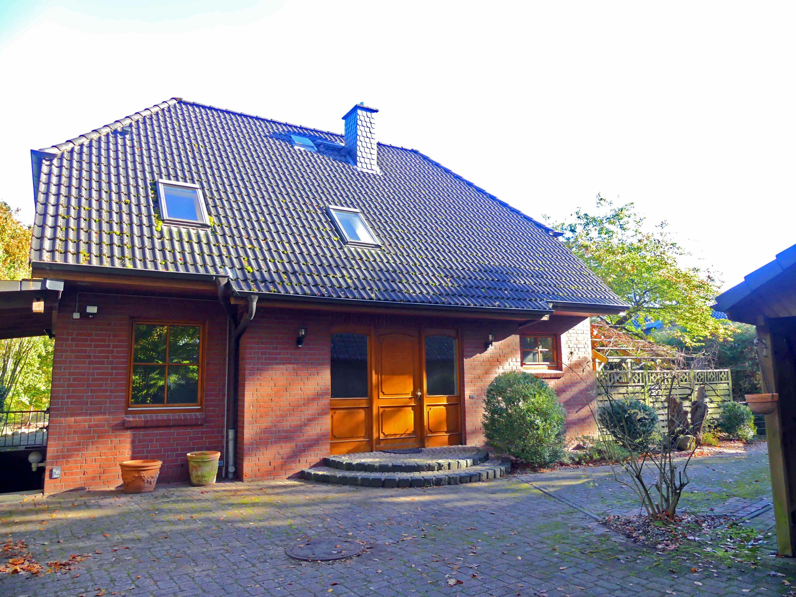 Großzügiges Einfamilienhaus in Henstedt-Ulzburg, OT Rhen in ruhiger und exklusiver Wohnlage an der Alsterquelle